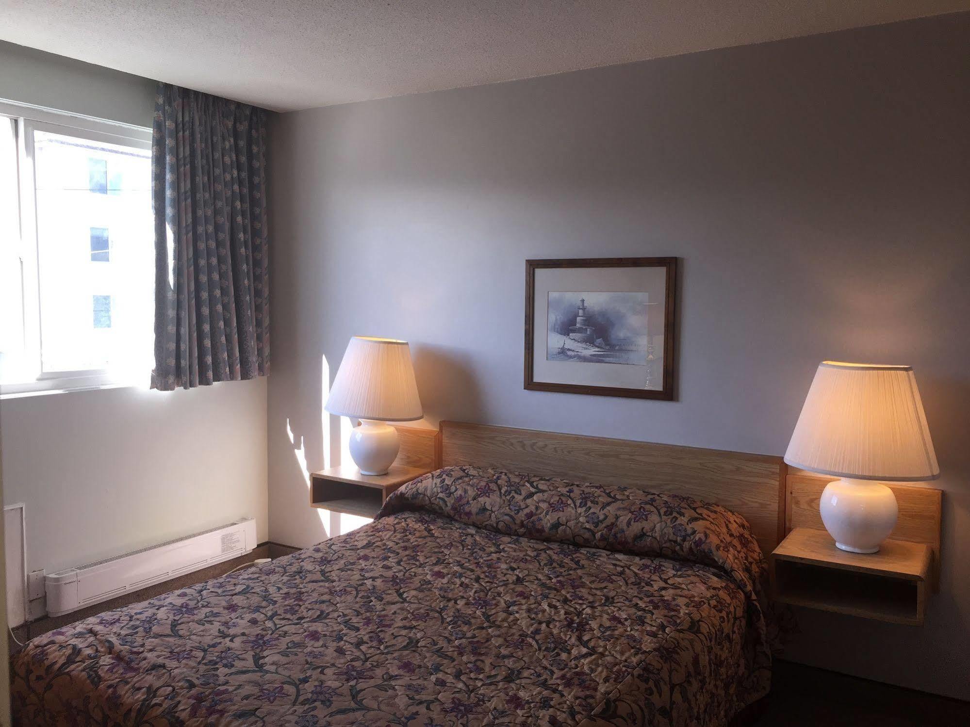 Tyee Village Motel Port Alberni Buitenkant foto